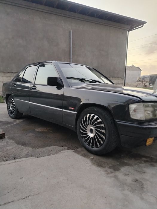 Продаются mercedes-benz 190