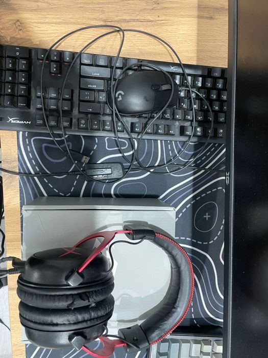 Наушники / Клавиатура / Мышь