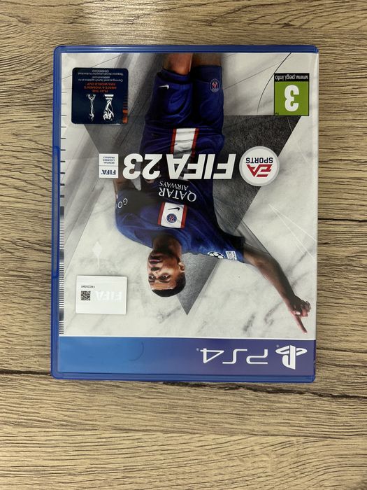 PlayStation 4 Pro 1TB + 2 Controllere + FIFA 23 + GTA V – Stare Excelentă