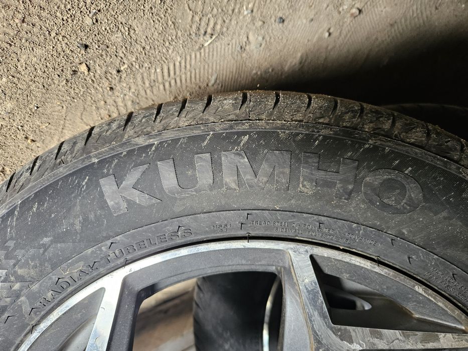 Продам комплект колес R16