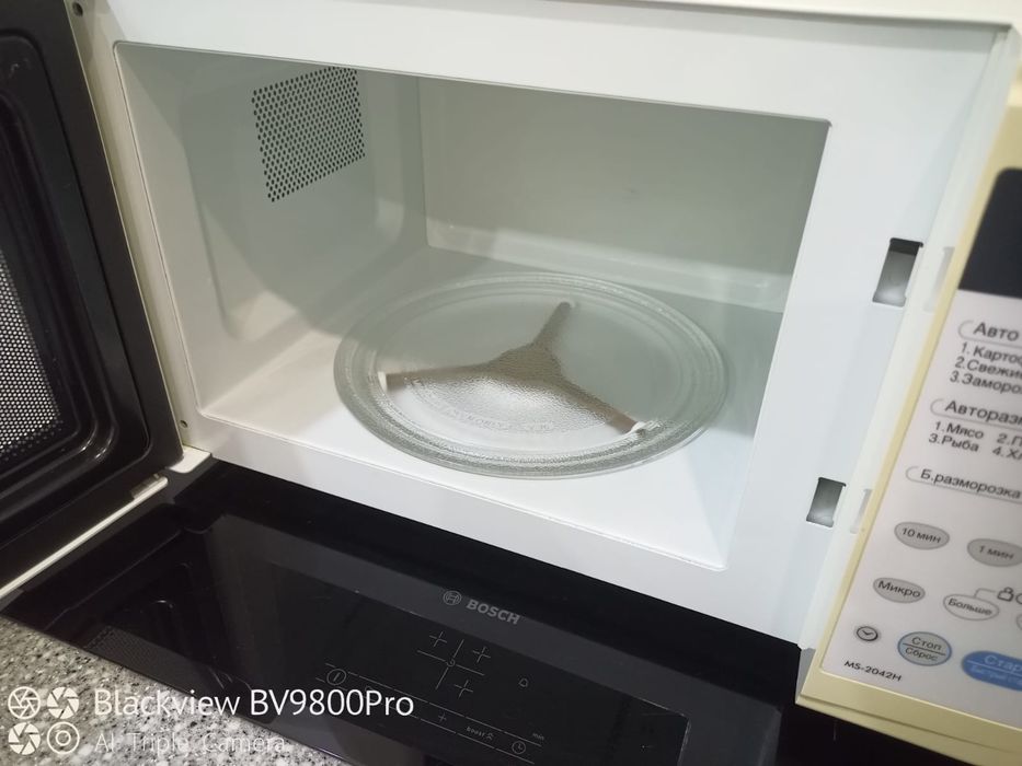 Микроволновка LG.