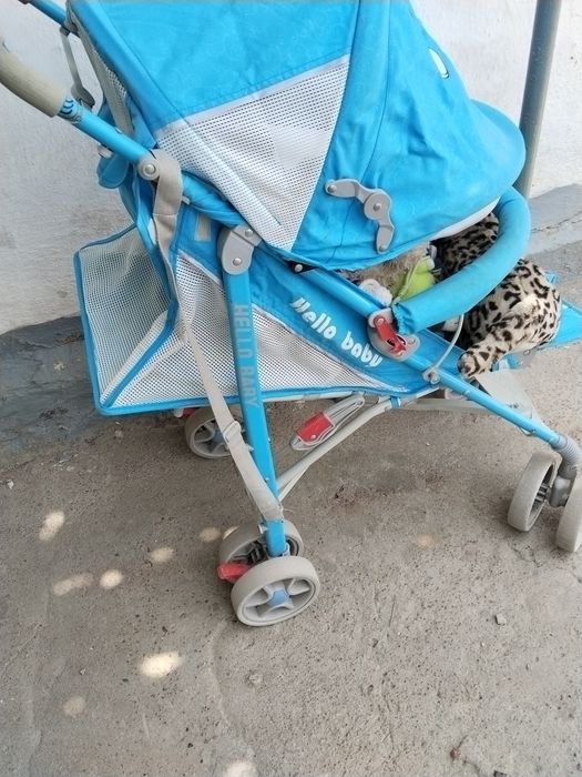 Коляска сотилади