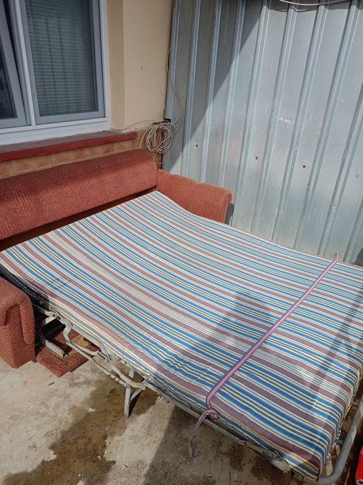 Диван за хол комплект със функция за спане!