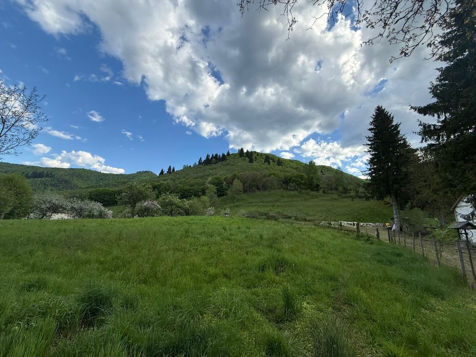 Teren intravilan 2300 mp zona turistica Valea Stezii Paltinis