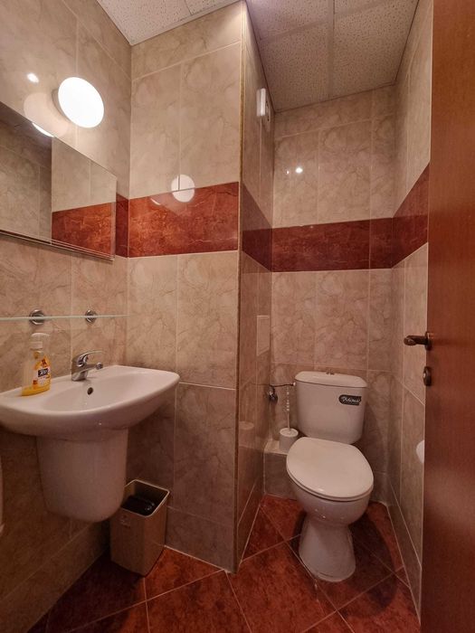 Продава се Тристаен апартамент в к.к. Слънчев бряг - 70 кв.м за 870 €/кв.м - Снимка #2