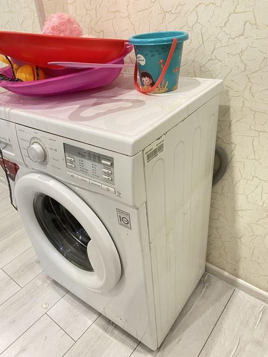 Продам стиральную машину