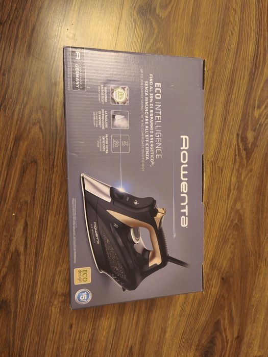 Fier de calcat Rowenta sigilat