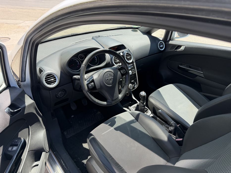 Opel Corsa  D 1,2 ,Klima/ 140000km
