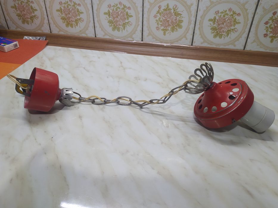 Матовый плафон на стену или на потолок.