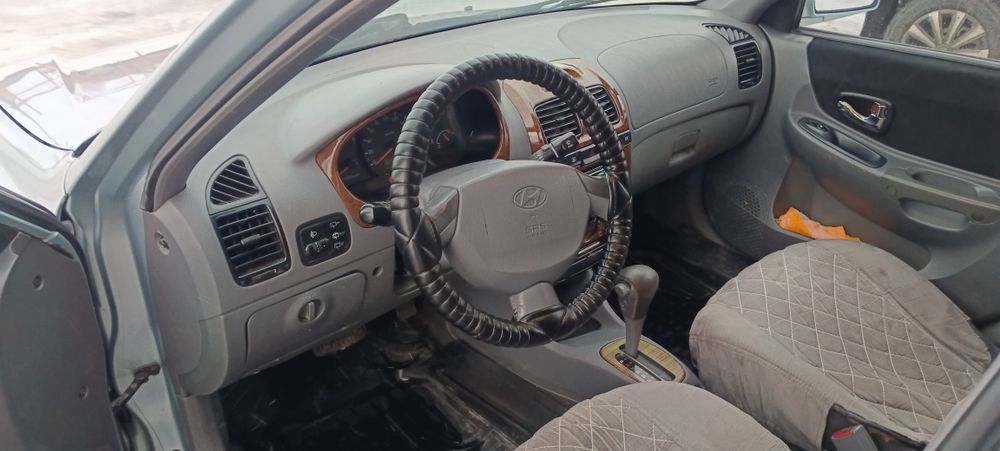 Продам Акцент автомат