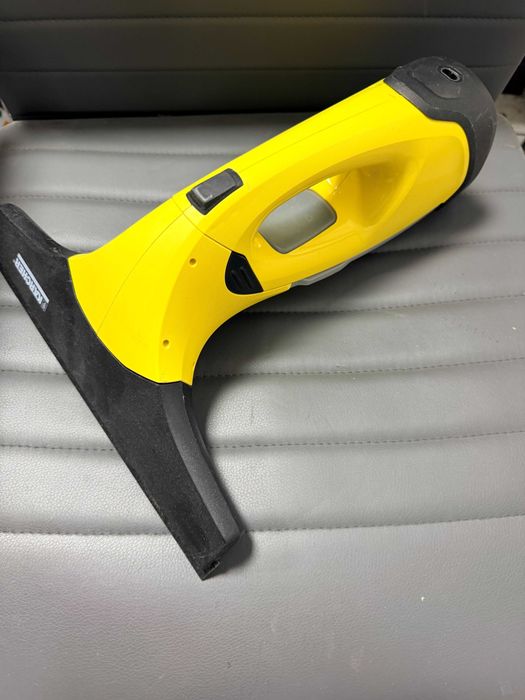 Уред за почистване на прозорци Karcher WV2 Стъклочистачка