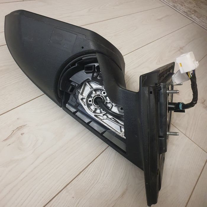 Зеркало боковое левое