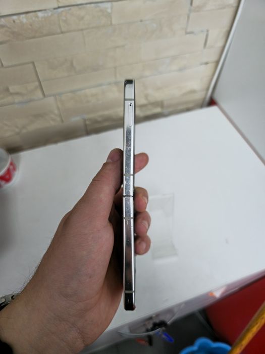 Samsung Galaxy Flip 5 512GB / 8GB