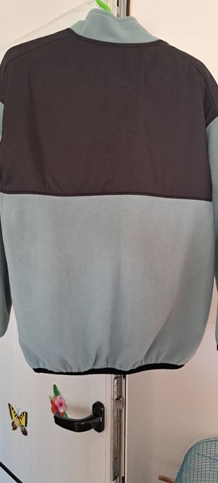 Vând hanorac copii.