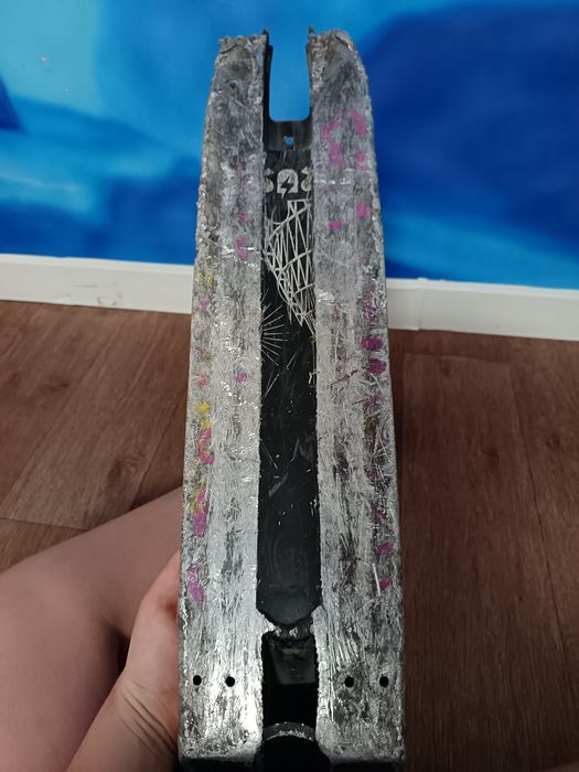 Дека траст монумент