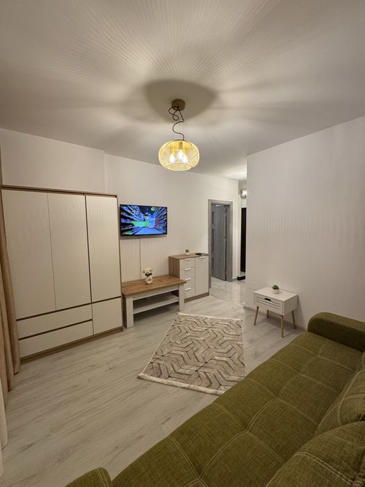 Garsoniera de inchiriat , bloc nou!