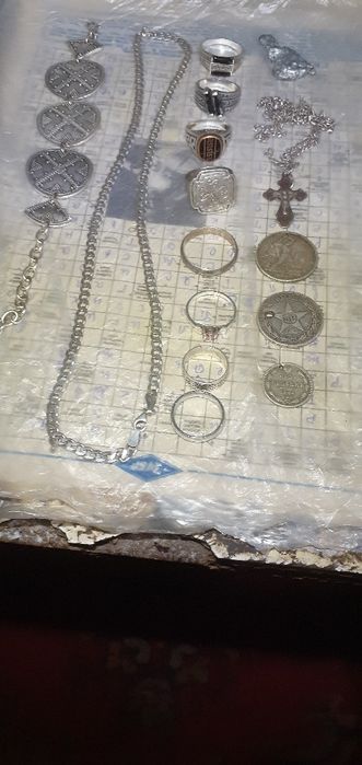 Продам серебро 925пробы  120г.все разом.