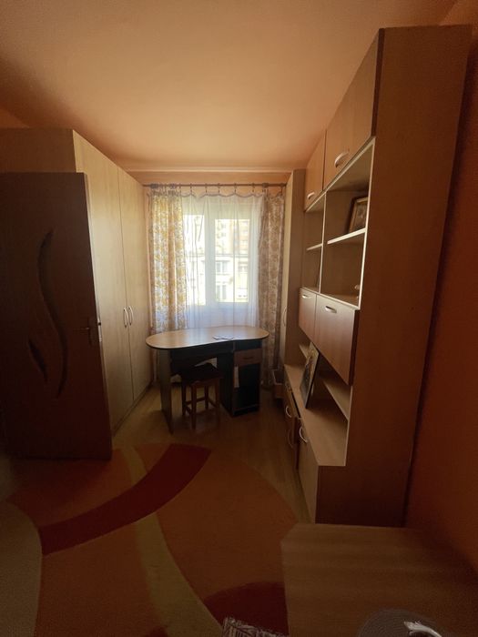 Vand apartament 3 camere