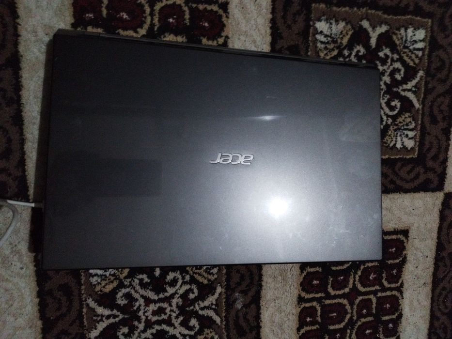 Notebook acer qora rangda