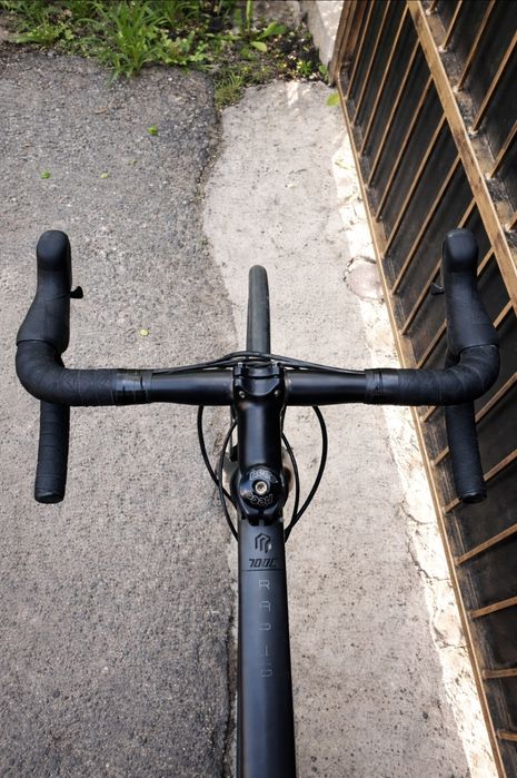 Шоссейный велосипед EREC M700