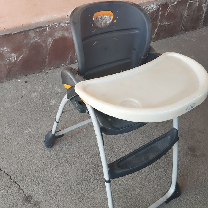 Продам стульчик для кормления ребенка