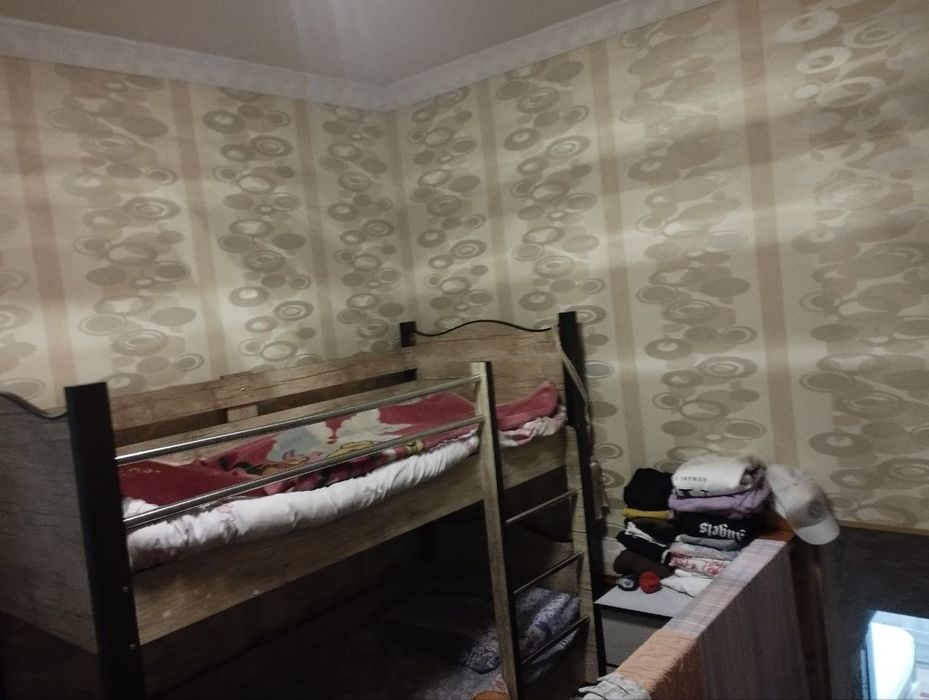 Продаю 2,5 сот Янгиабат 4 ком