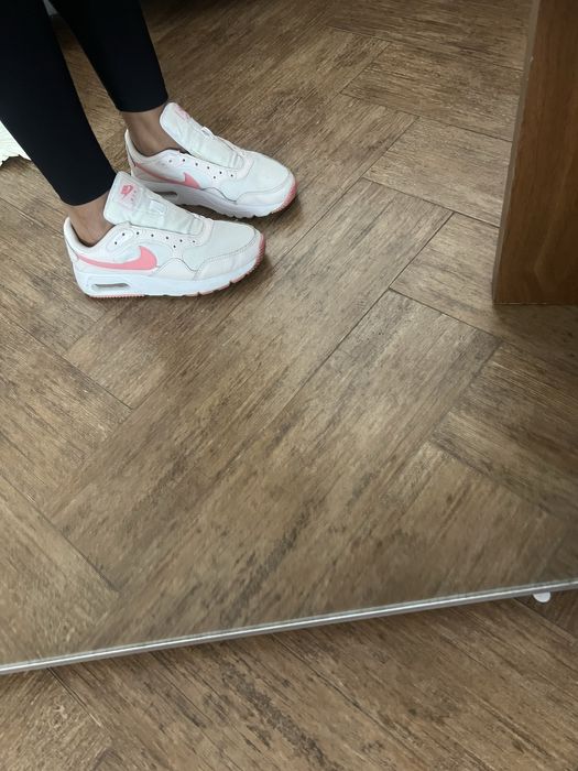 Маратонки Nike и Fila