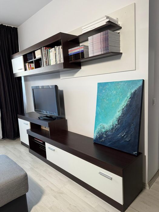 Vând mobilă living + canapea extensibilă – stare foarte bună