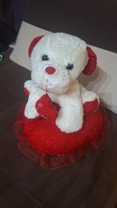 Плюшено куче сърце