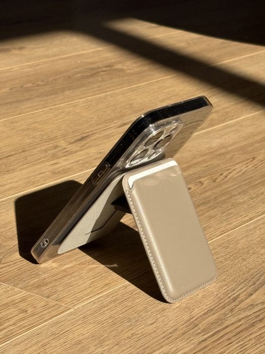 Карт холдер на магните