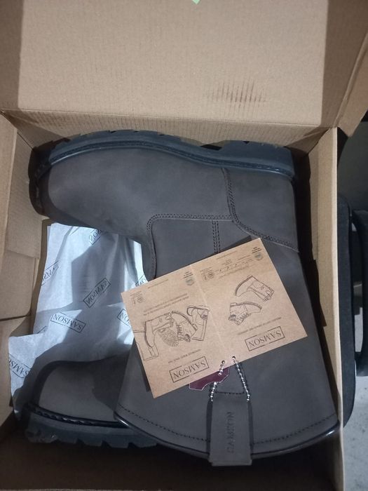 Продаётся сефти ботинка