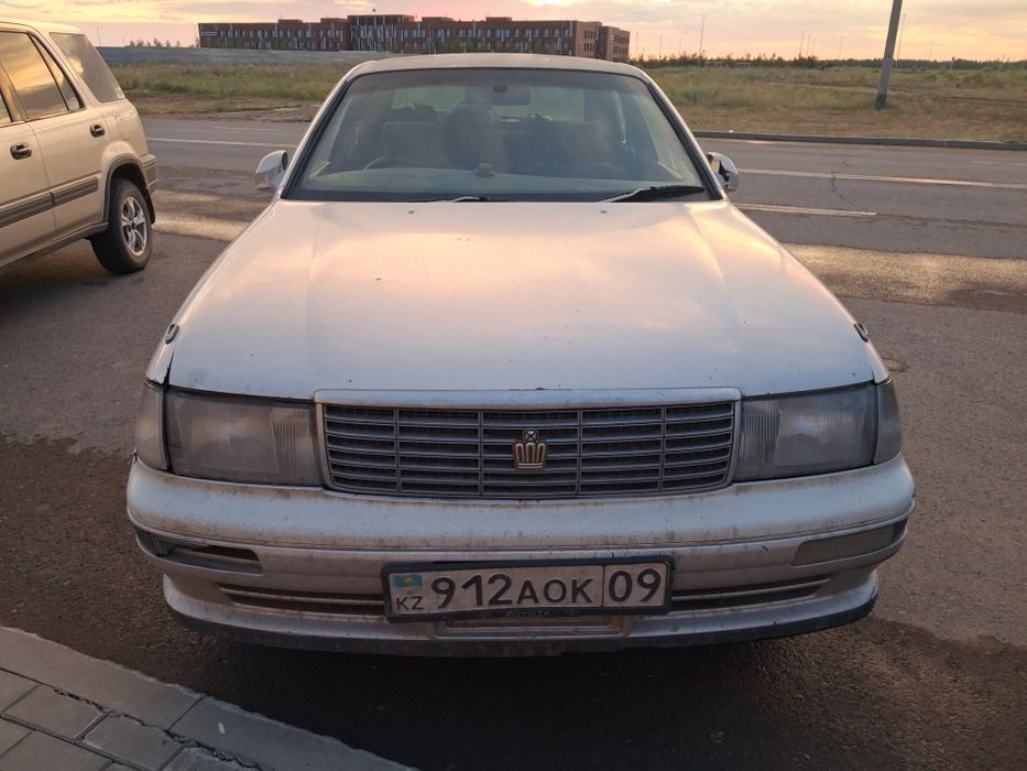 Тойота Краун автомат 1993 год