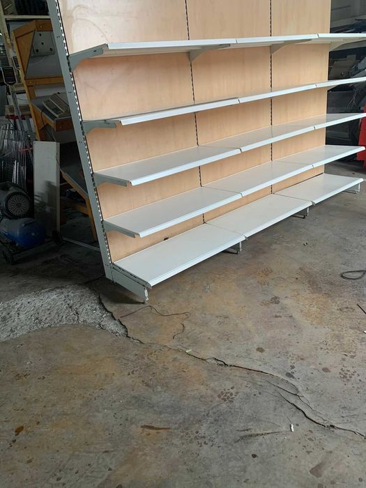 Стелаж стенен с гръб ПДЧ