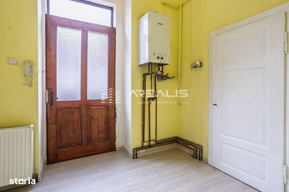 Apartament 2 camere ultracentral, cu loc de parcare