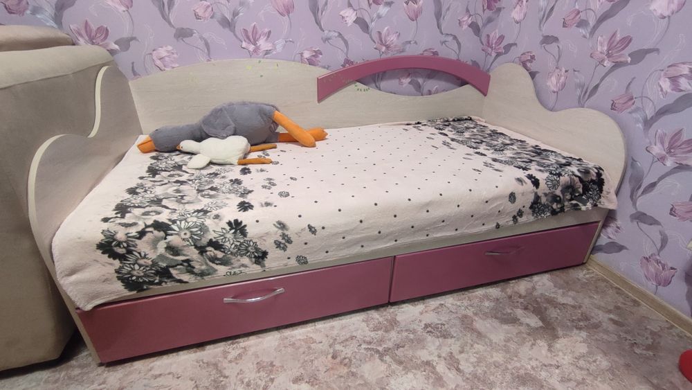 Продам кровать 200 на 90 см