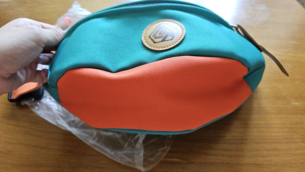 Borseta unisex incapatoare