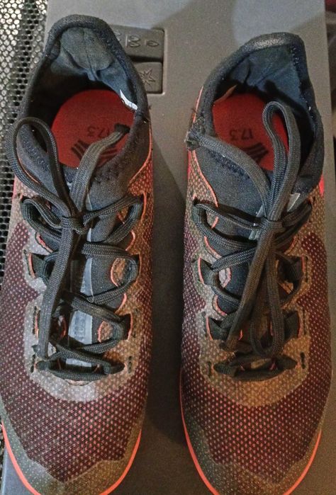 Футболни обувки за зала