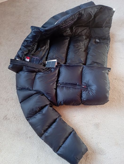 Tommy  Hilfiger якето е с гъши пух топ