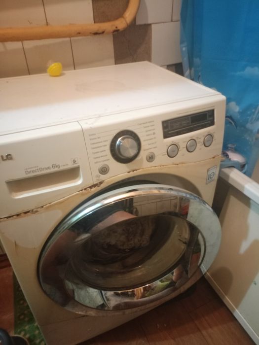 Продам машину LG