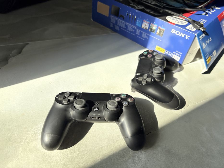 PLAYSEAT + volan schimbator pedale + PS4 (gaming set)