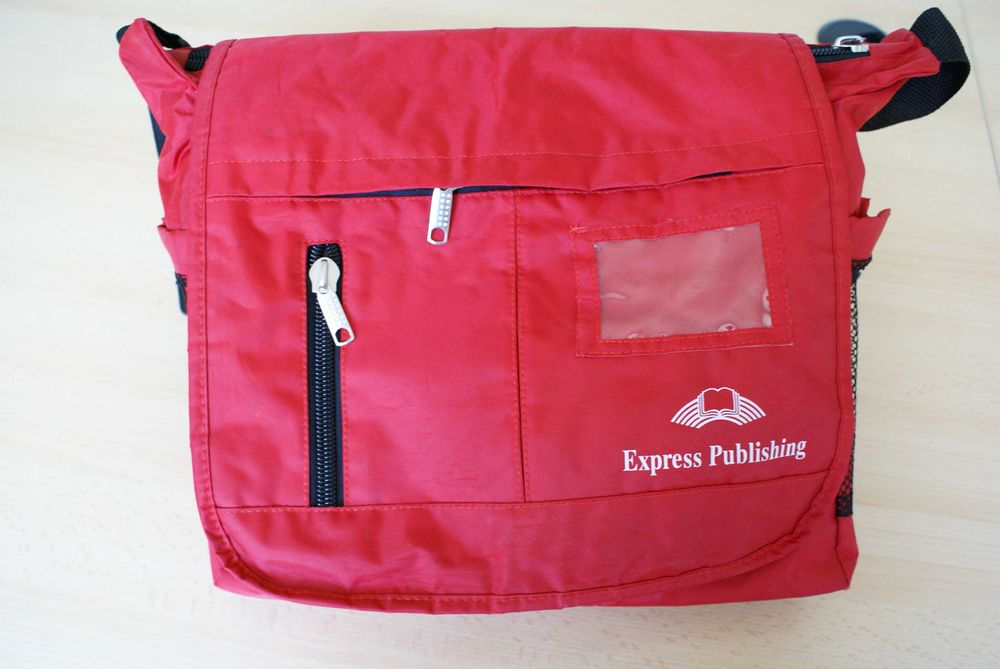 Servieta rosie din material textil