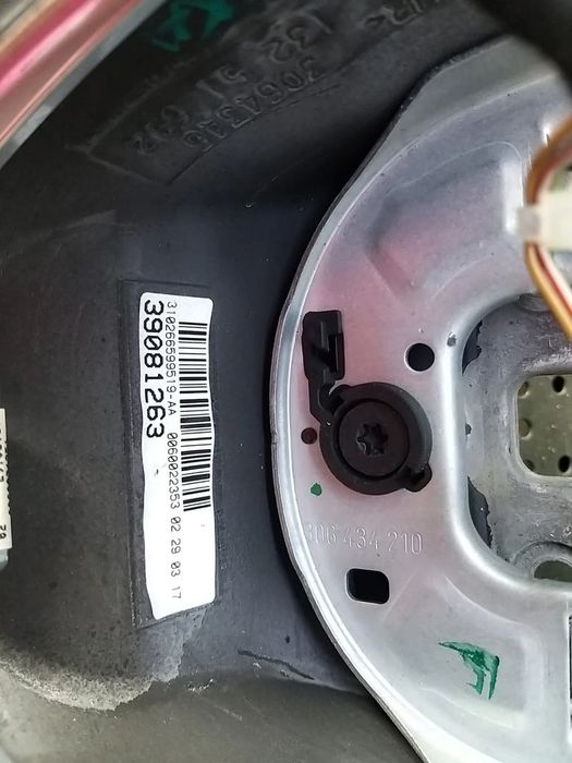 Volan in 3 spite cu comenzi opel mokka x j13 310266599519aa 39081263