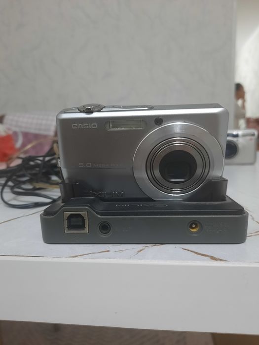 Цифровой   фотоаппарат   Caslo.