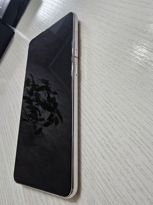 Самсунг Galaxy S21 продам