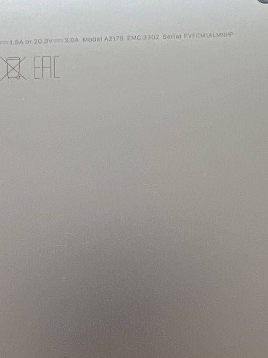 MacBook Air ca NOU , 2020 ,Viata Baterie 99%