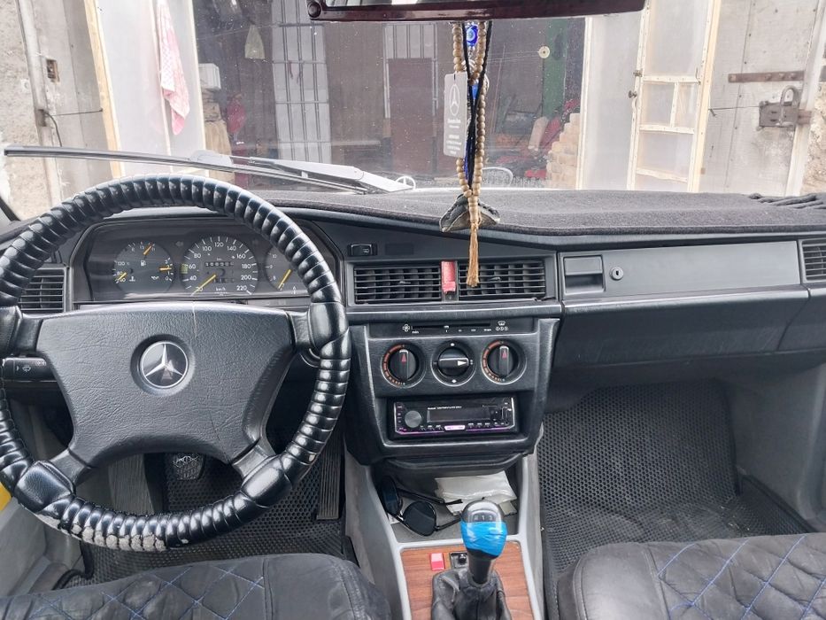 Продам мерседес 190