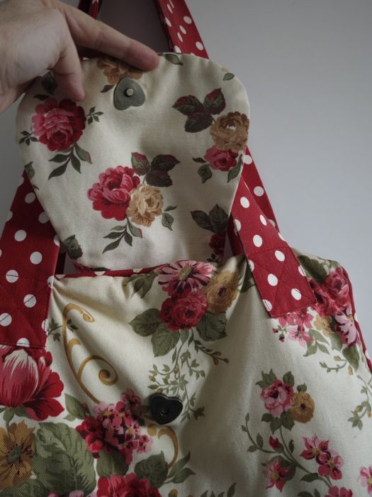 Ръчно шита дамска чанта