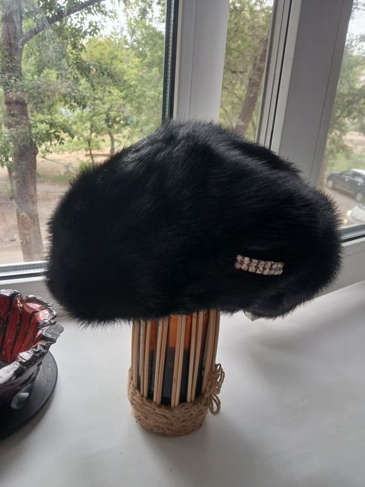 Продам норковый берет.