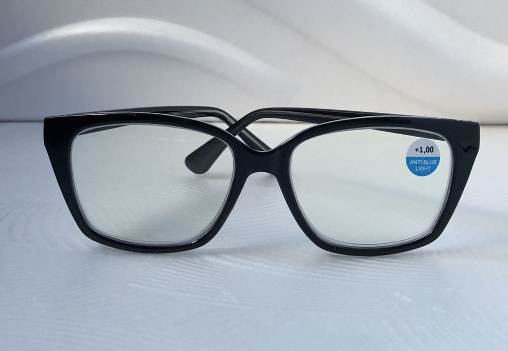 Модерни дамски диоптрични очила /+1.00 - +3.00 /