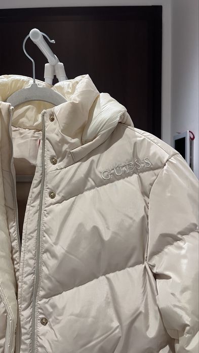 GUESS ново яке с етикет S размер